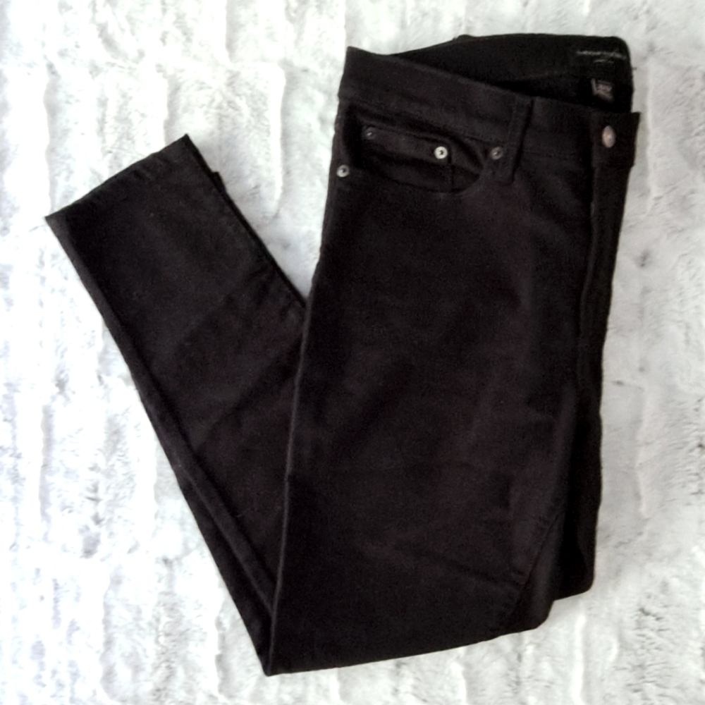 Banana Republic womens skinny fit black jeans. Size 31/12.